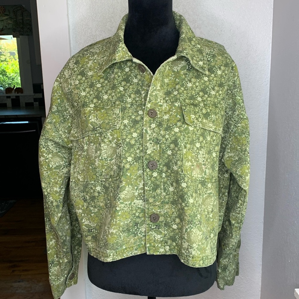 Wild Fable Green Floral Cotton Chore Utility lightweight Jean Jacket size Medium